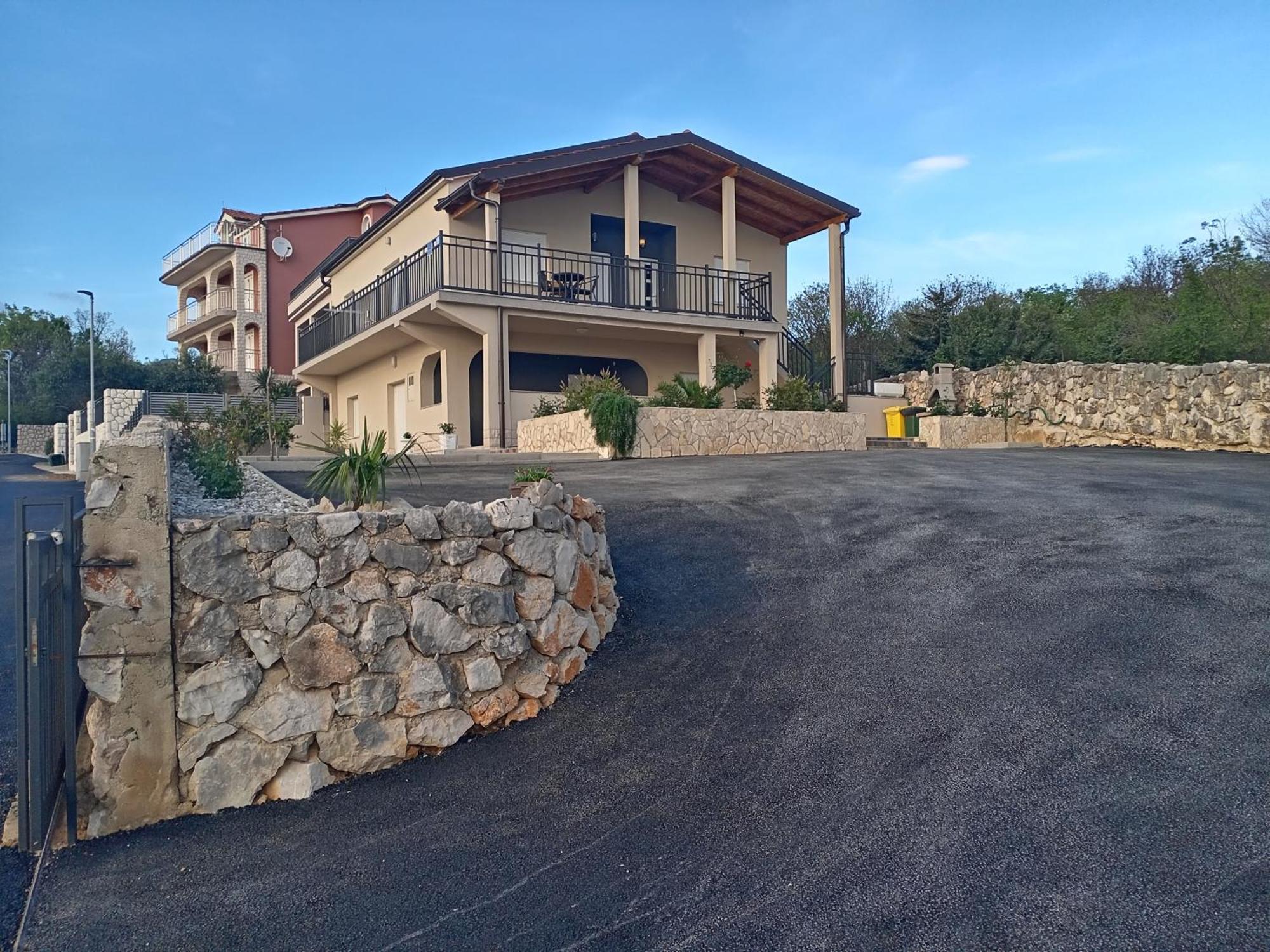 Apartmani Suzana Цриквеница Экстерьер фото