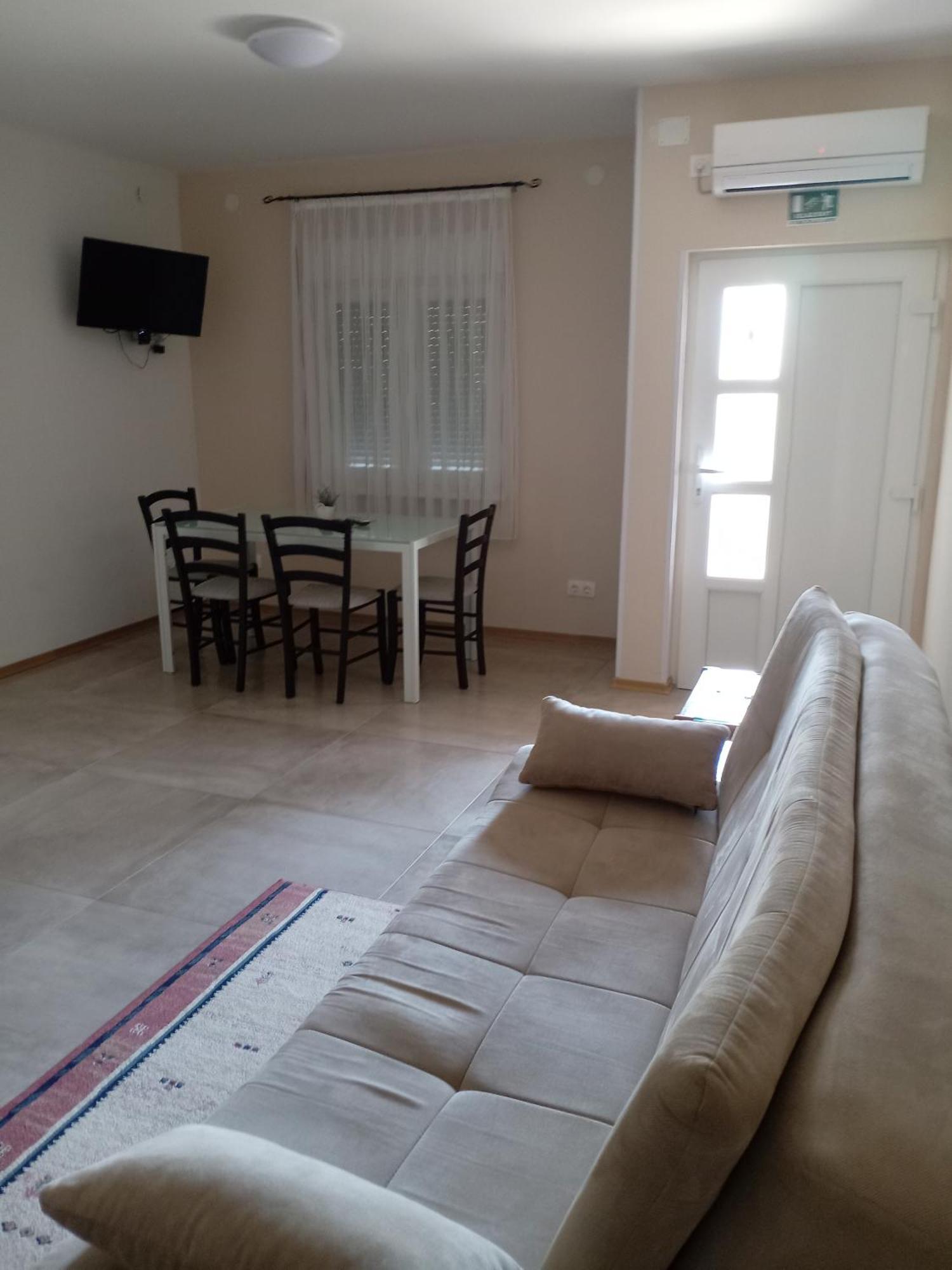 Apartmani Suzana Цриквеница Экстерьер фото